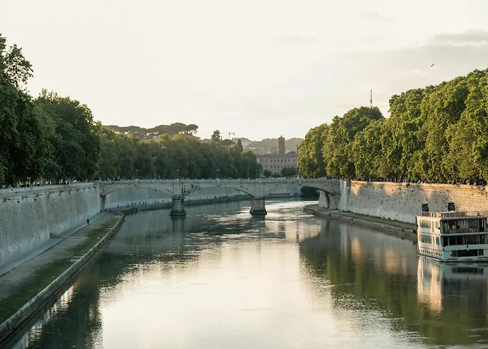 Apartment Casa - Stylish Two Bedroom In The Heart Of Trastevere *